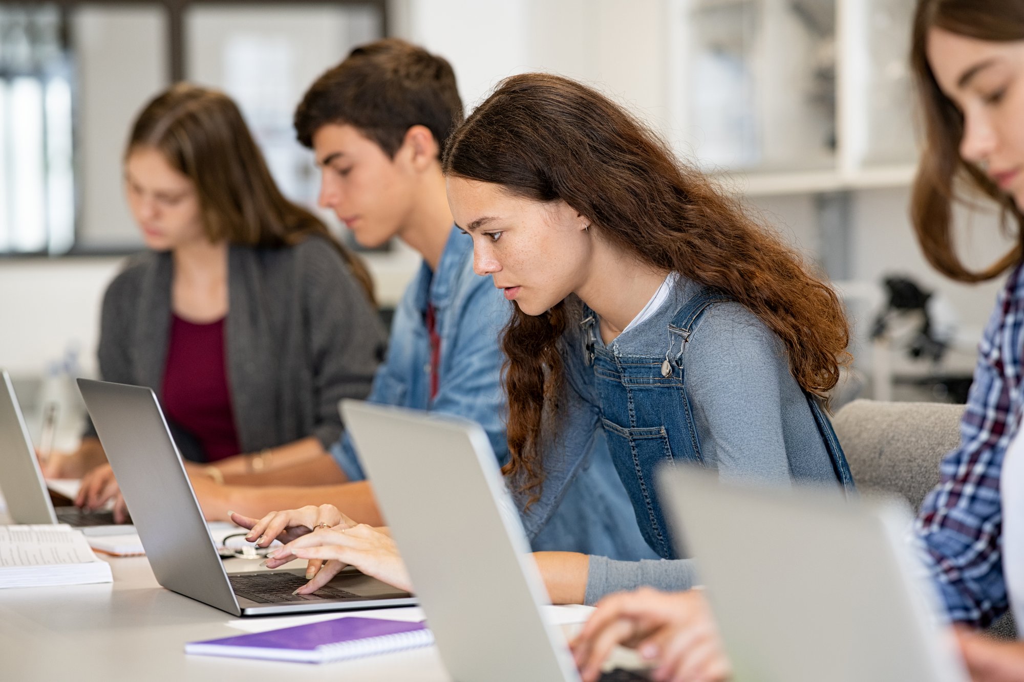 Studenten gebruiken Microsoft Azure Cloud in de klas Studenten gebruiken Microsoft Azure Cloud in de klas